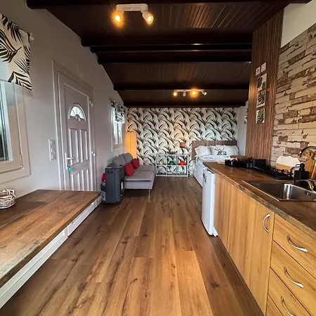 Small House In The Nature * 그라나딜라데아보나