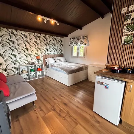 Domek alpejski Small House In The Nature